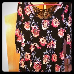 Derek Heart black and pink top 3/4 length sleeves!